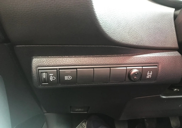 Toyota Corolla cena 75900 przebieg: 79211, rok produkcji 2020 z Lipsk małe 211